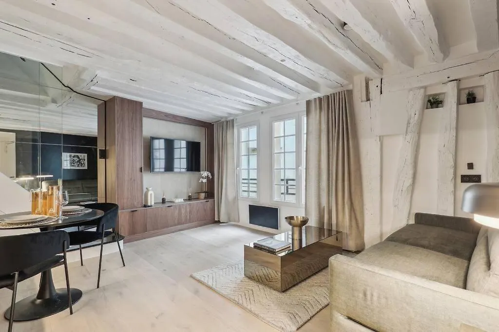 Duplex Parisien Pres Du Louvre * باريس